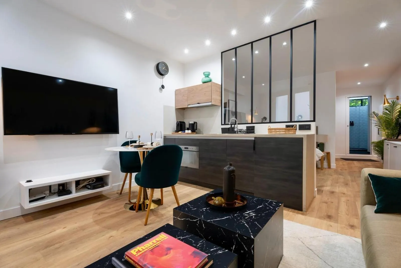Quartier Notre Dame Apartment *