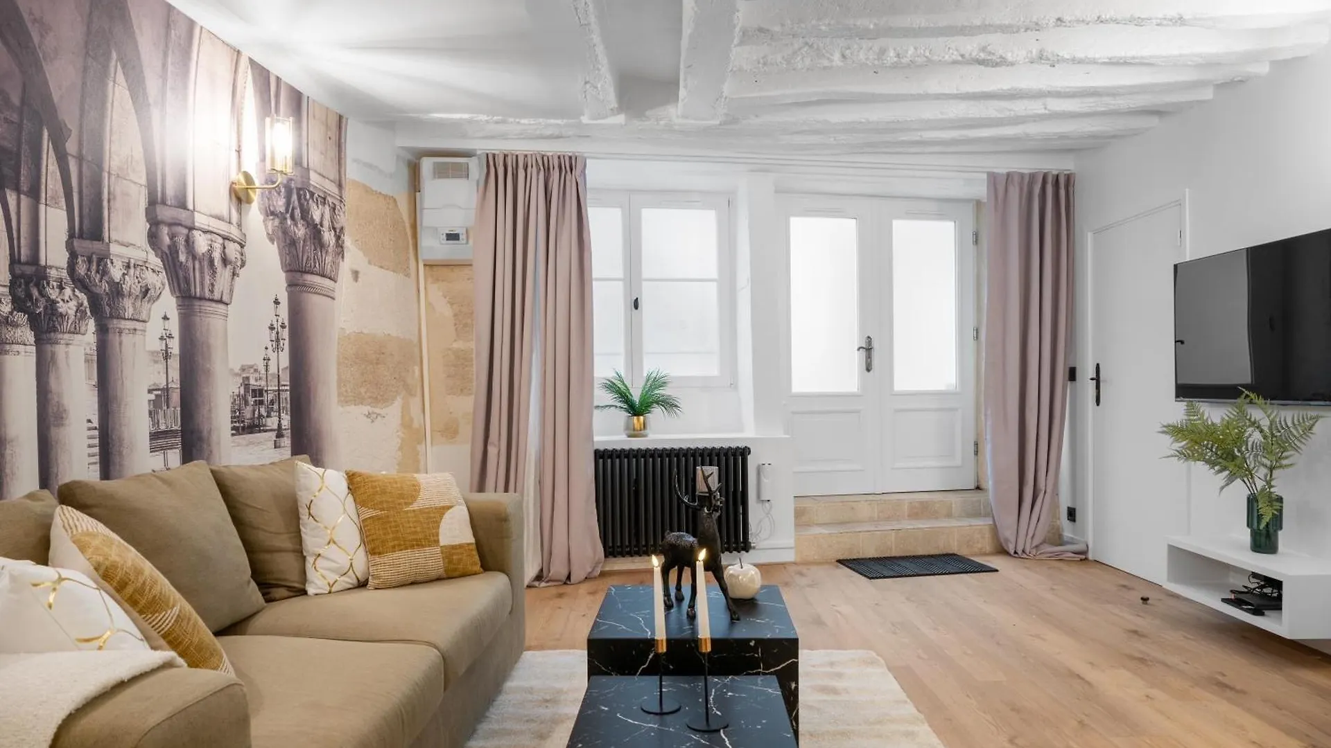 Apartment Quartier Notre Dame Paris