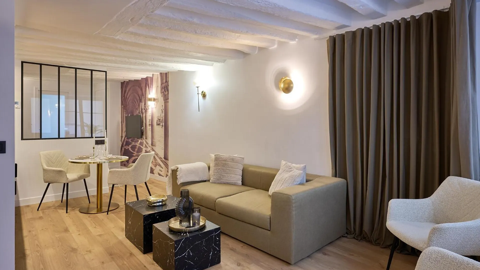 Quartier Notre Dame Apartment *