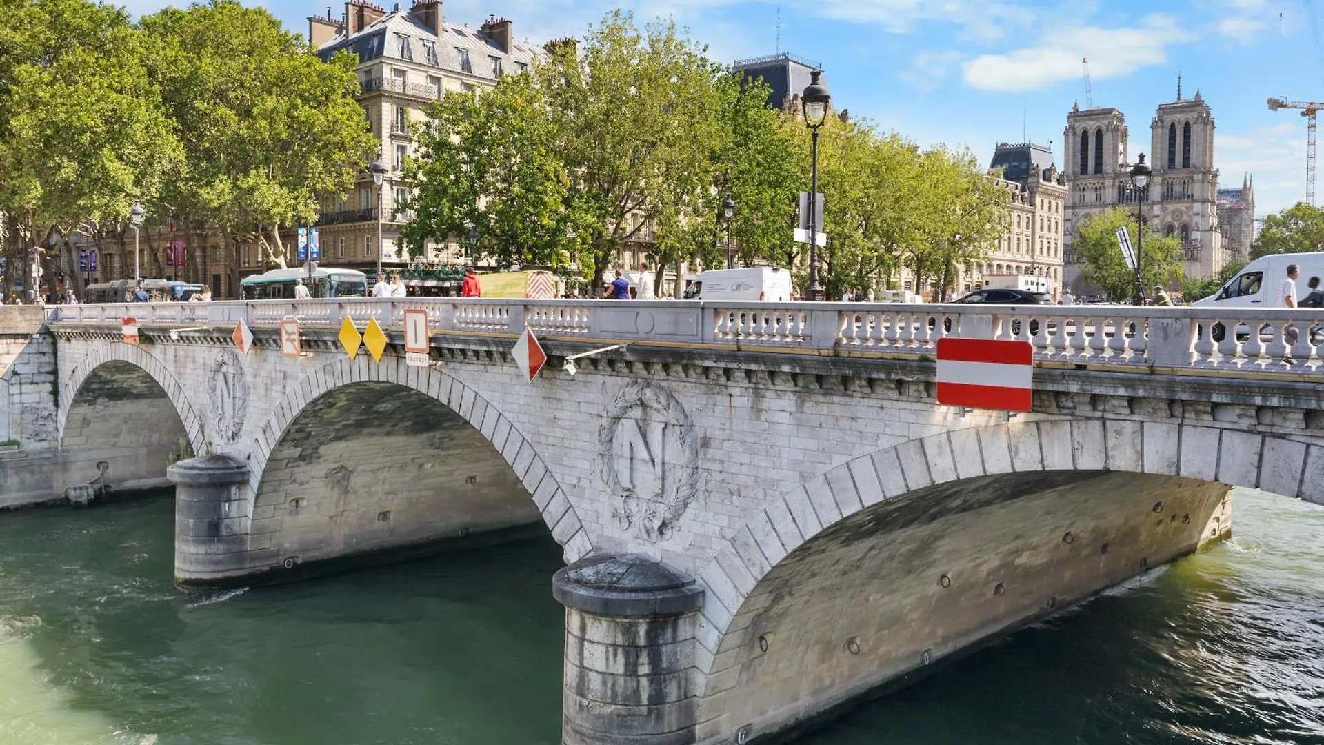 Quartier Notre Dame Apartment