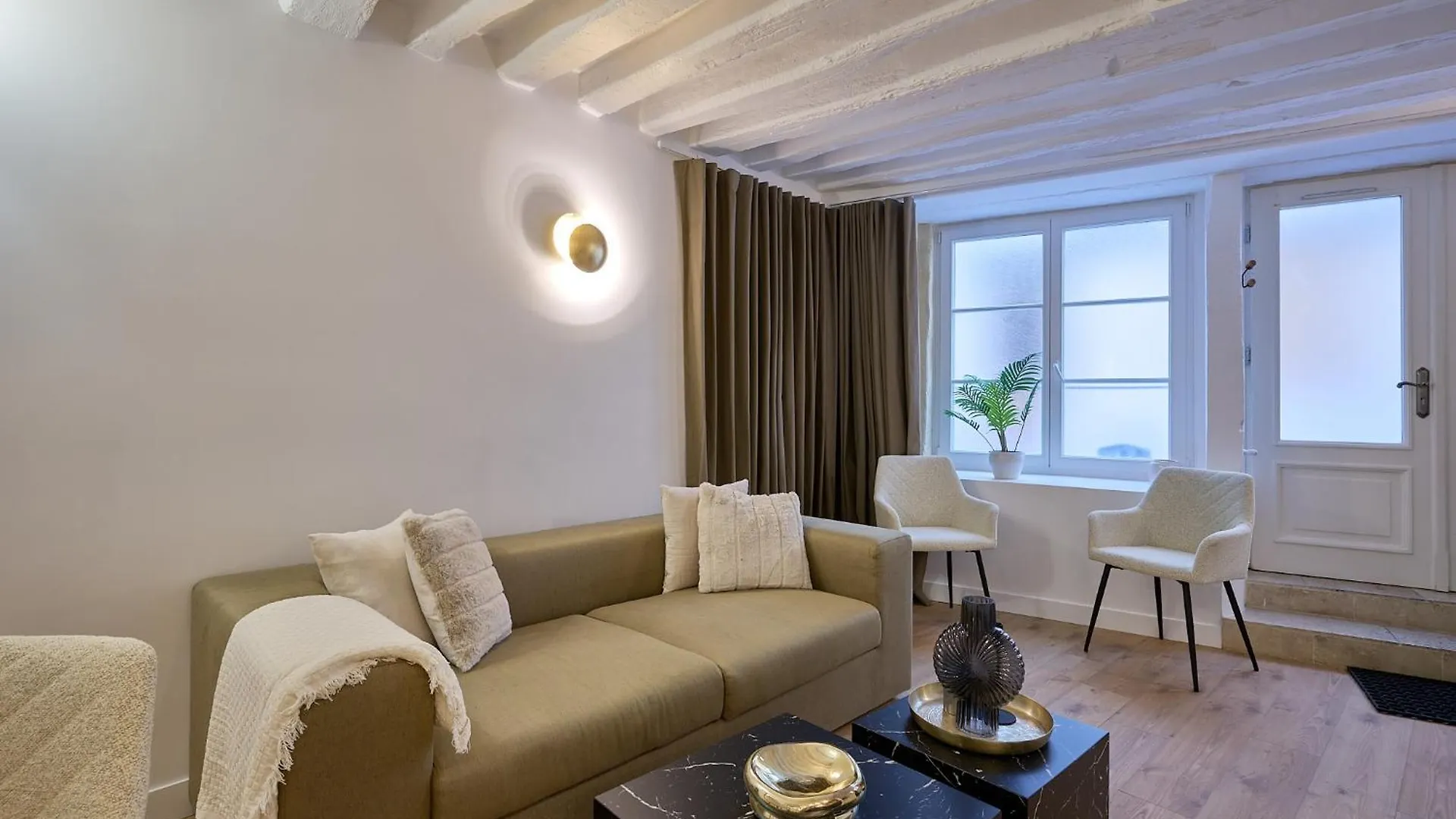 Cosy A 9 Min A Pied De La Cathedrale Notre Dame Paris